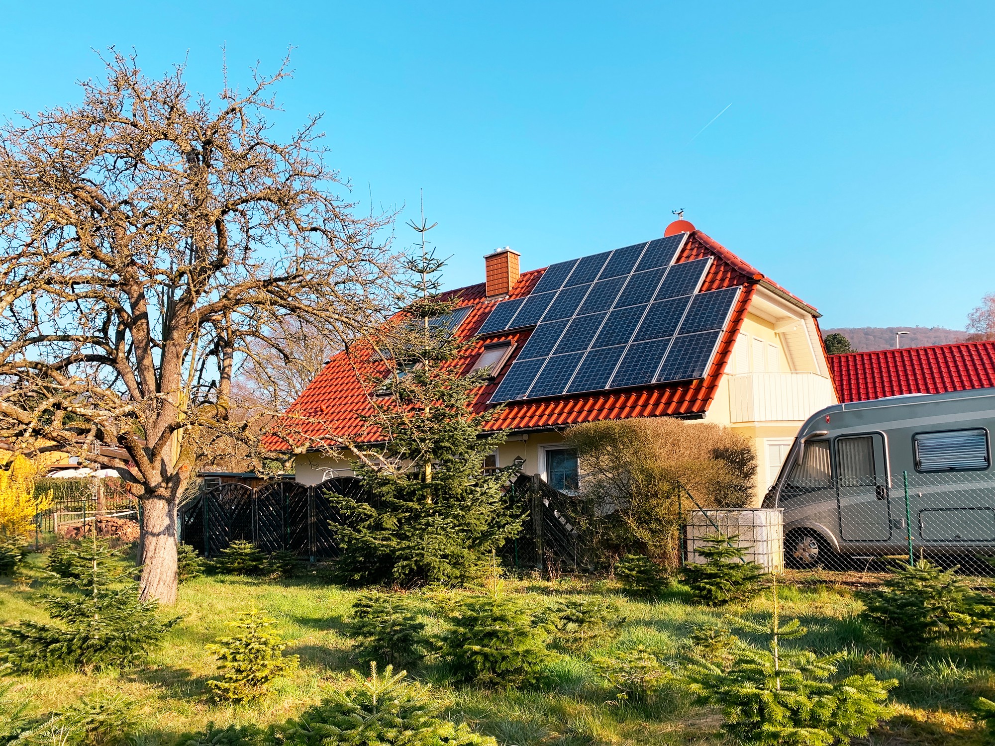 Solar Panels On Roof Of Countryside House 2023 01 20 03 07 49 Utc