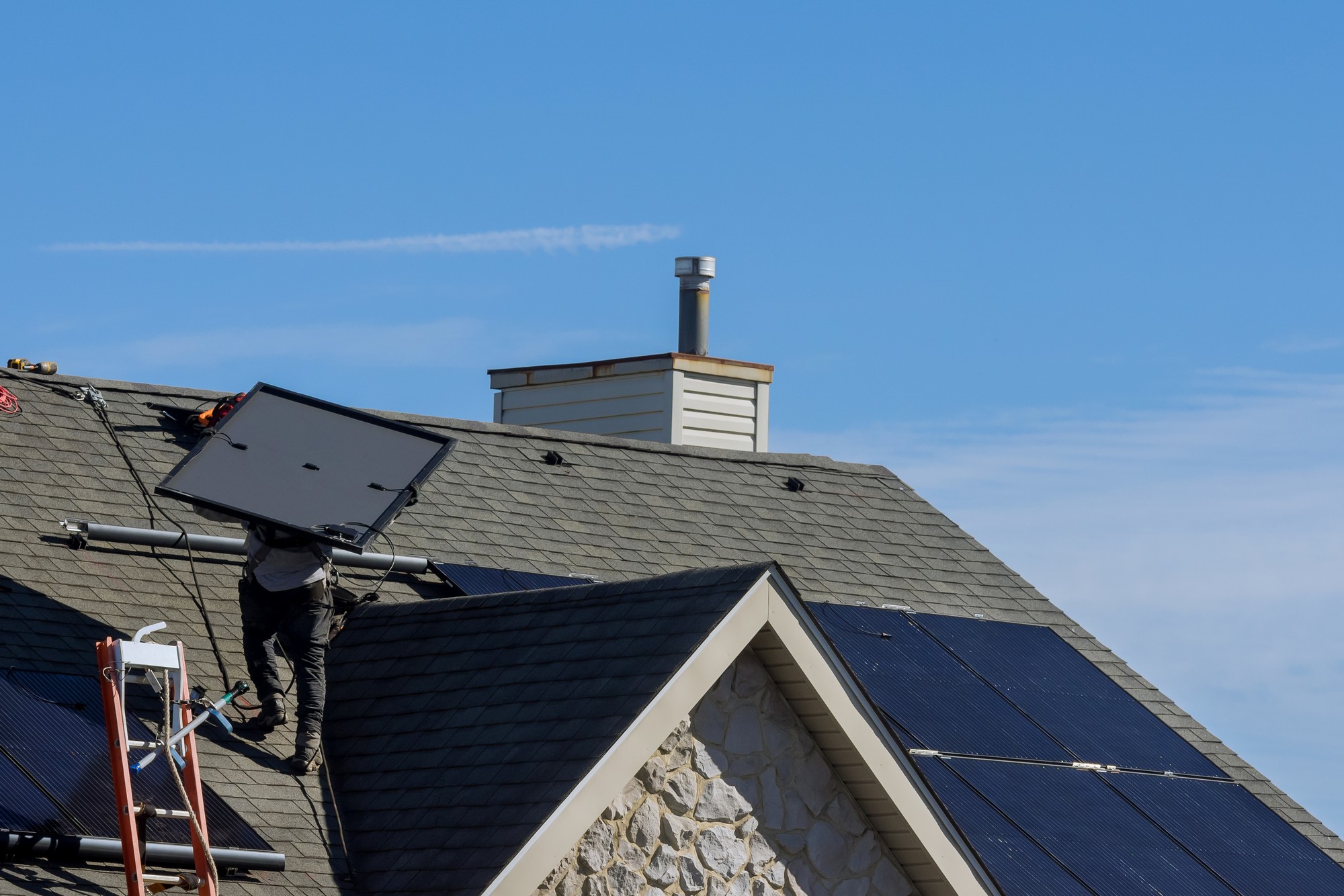 Work Man Installing Photovoltaic Solar Panels Alte 2022 11 12 11 31 25 Utc