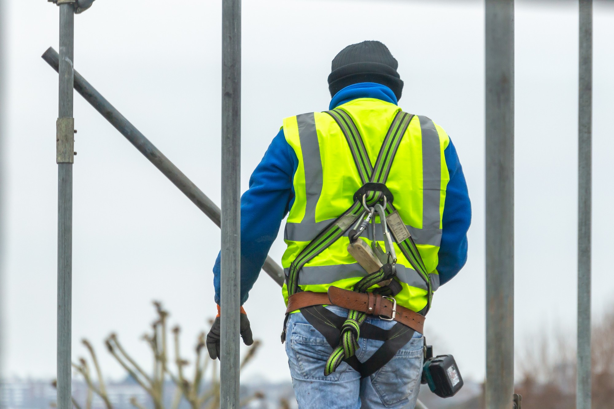 Professional Scaffolders Working On Scaffolding In 2022 10 11 20 00 52 Utc